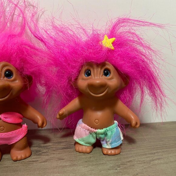 Treasure Trolls Cute Collectible Kids Toys Small Pair Pink Hair Beach Trolls - Picture 2 of 7
